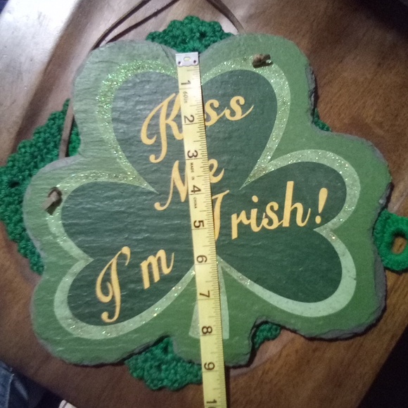 Shamrock Shaped Slate / Chiselled Hand Painted Sign - Picture 9 of 12